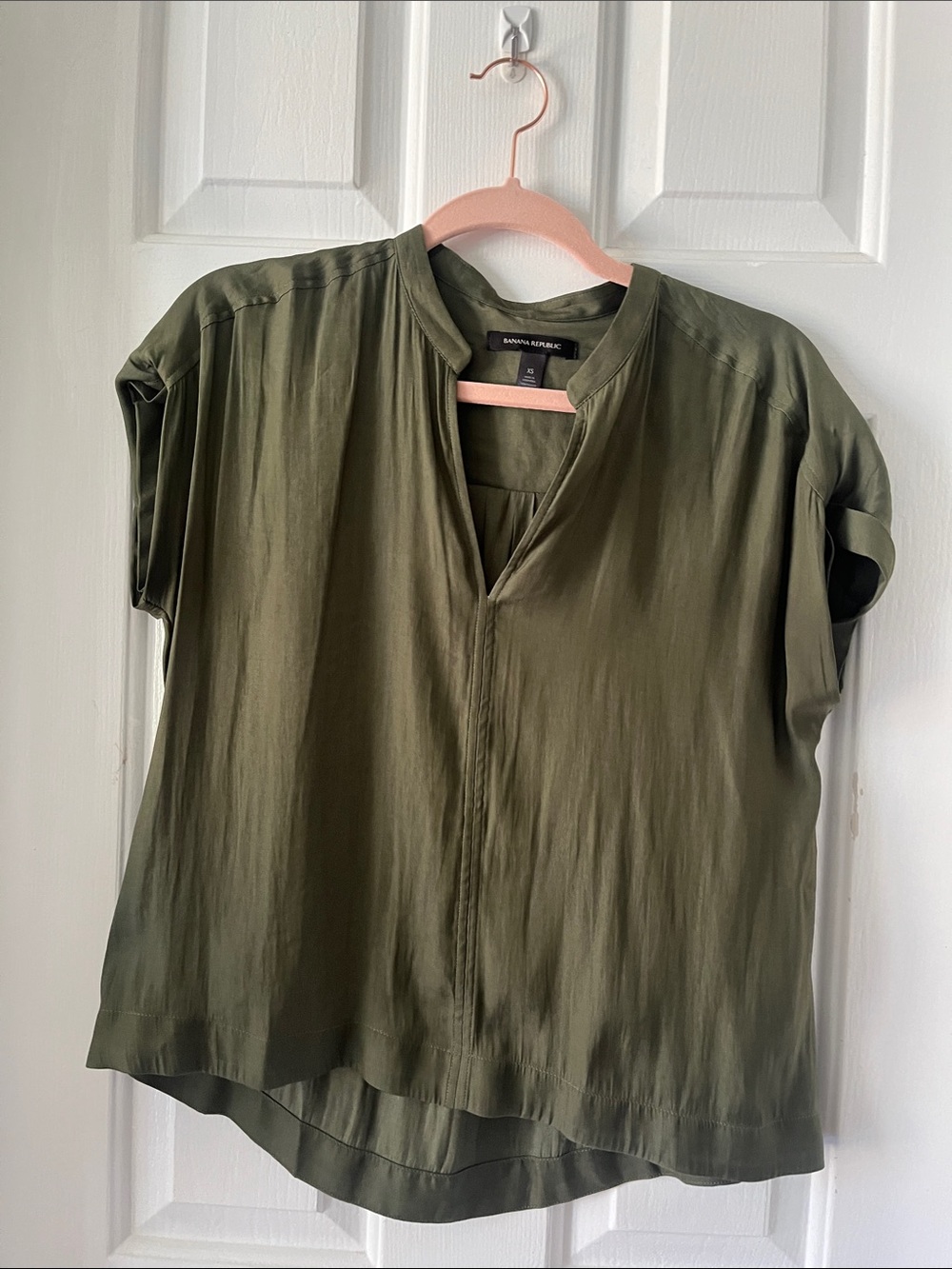 Banana Republic Olive Green Split-Neck Short-Sleeve Blouse